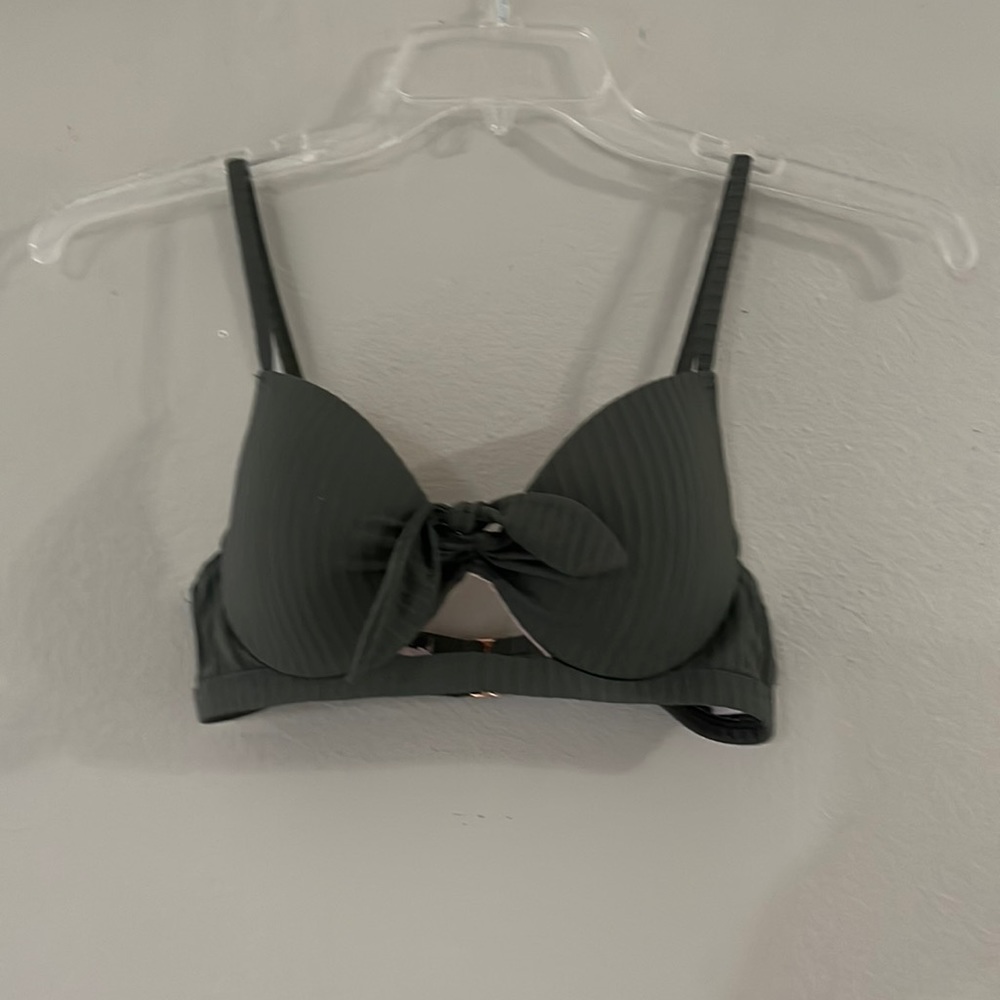 Bathing suit top army green